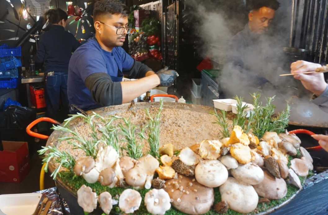 Borough Market: A Gastronomic Gem in London